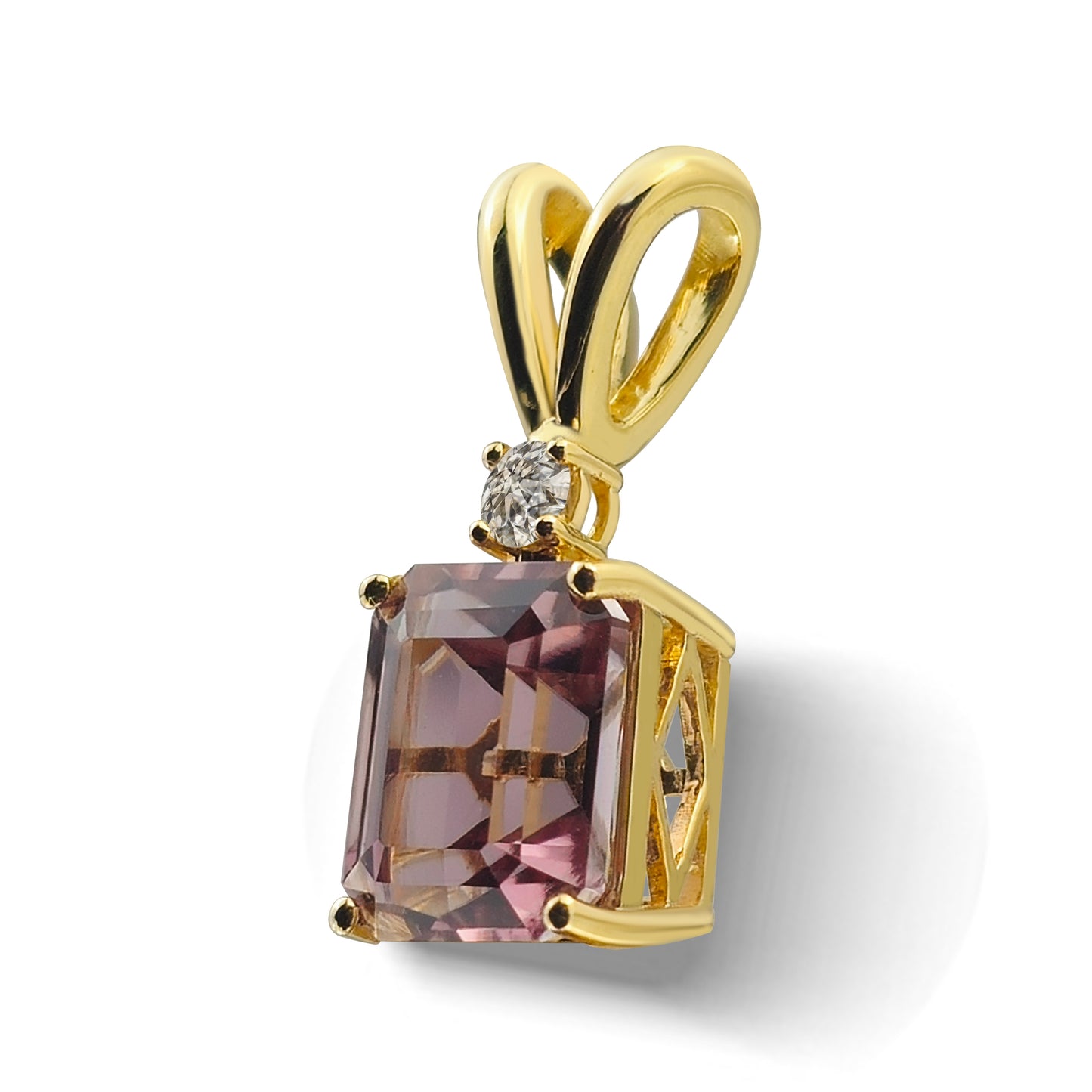 Diaspore Yellow-Gold Pendant