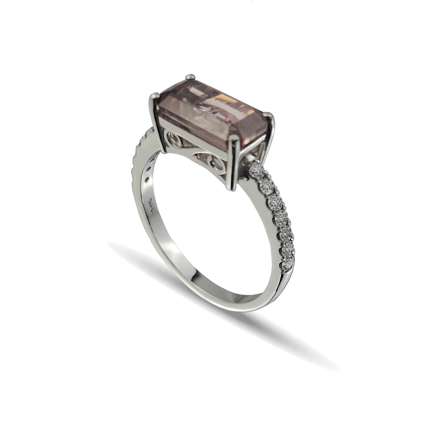 Diaspore White-Gold Ring